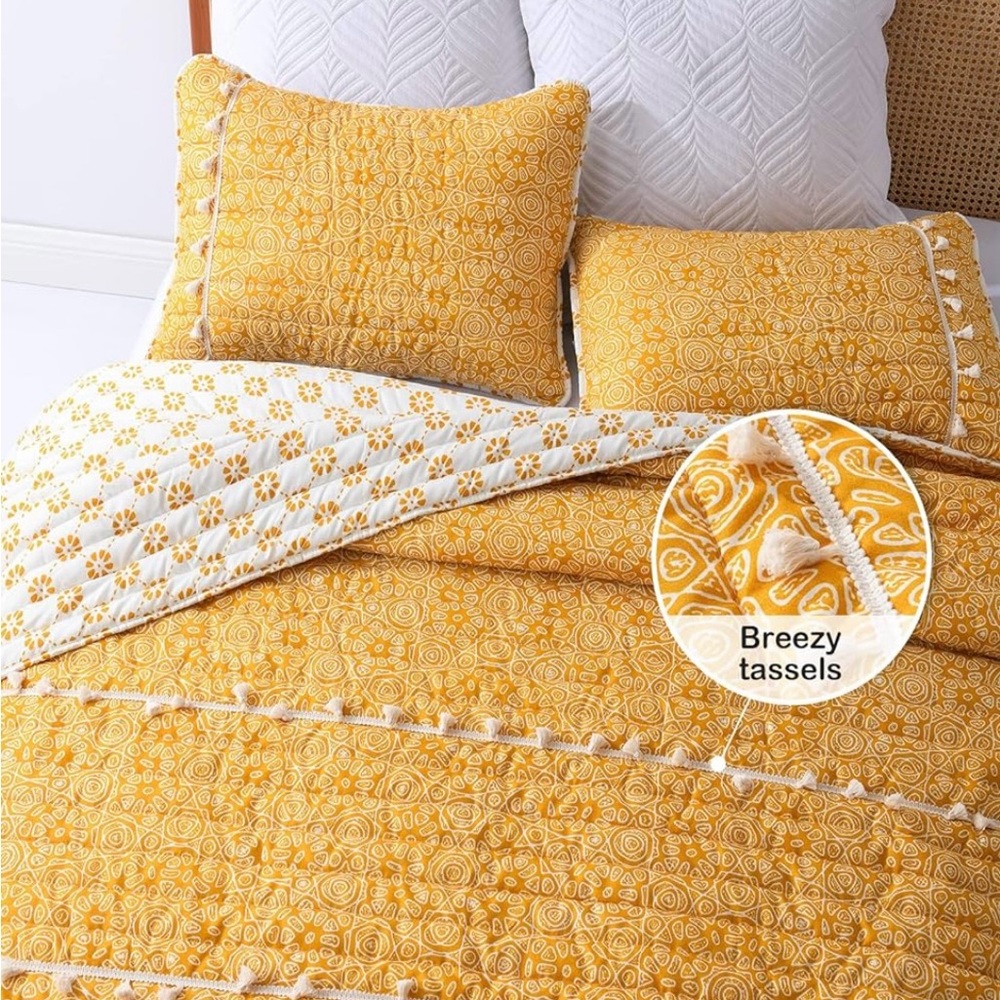 Yellow and White Quilted TWIN Bedding Set